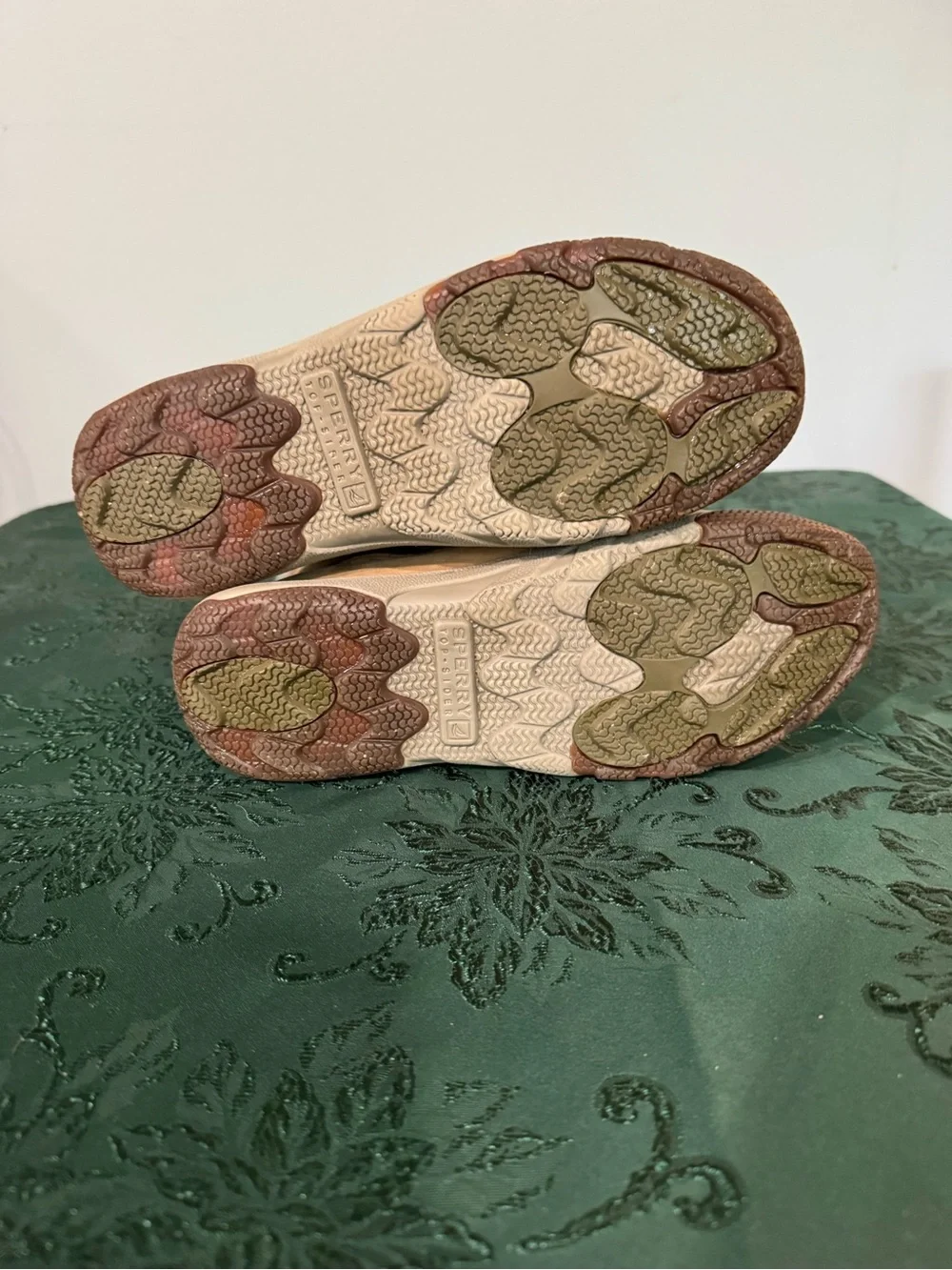 Sperry Light Tan Quilted Lace-Up Faux Fur-Trim Winter Boots